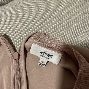 Aritzia (Wilfred) 100% silk top